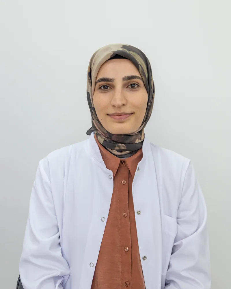 Dt. Emine Reyhan portresi